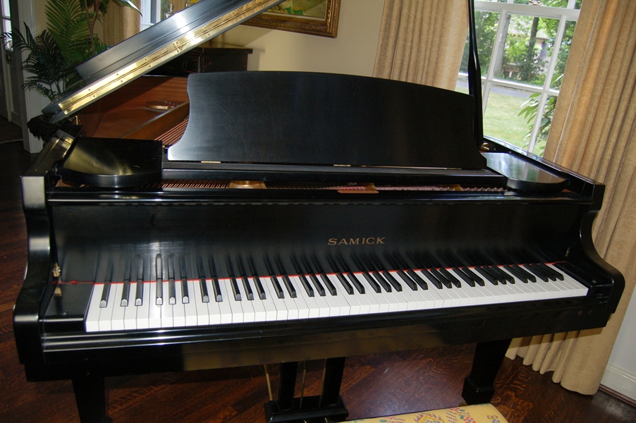 Samick Ebony Classic Grand Piano