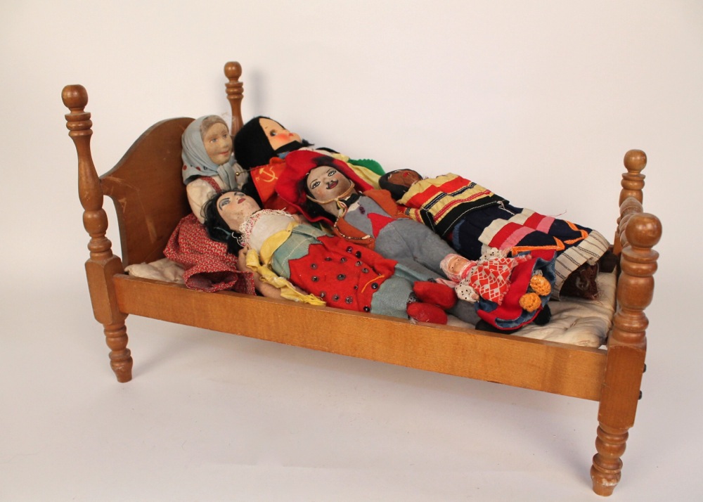 Vintage Travel Dolls and Doll Bed