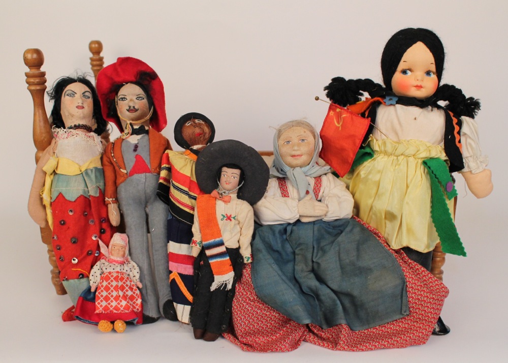 Vintage Travel Dolls and Doll Bed