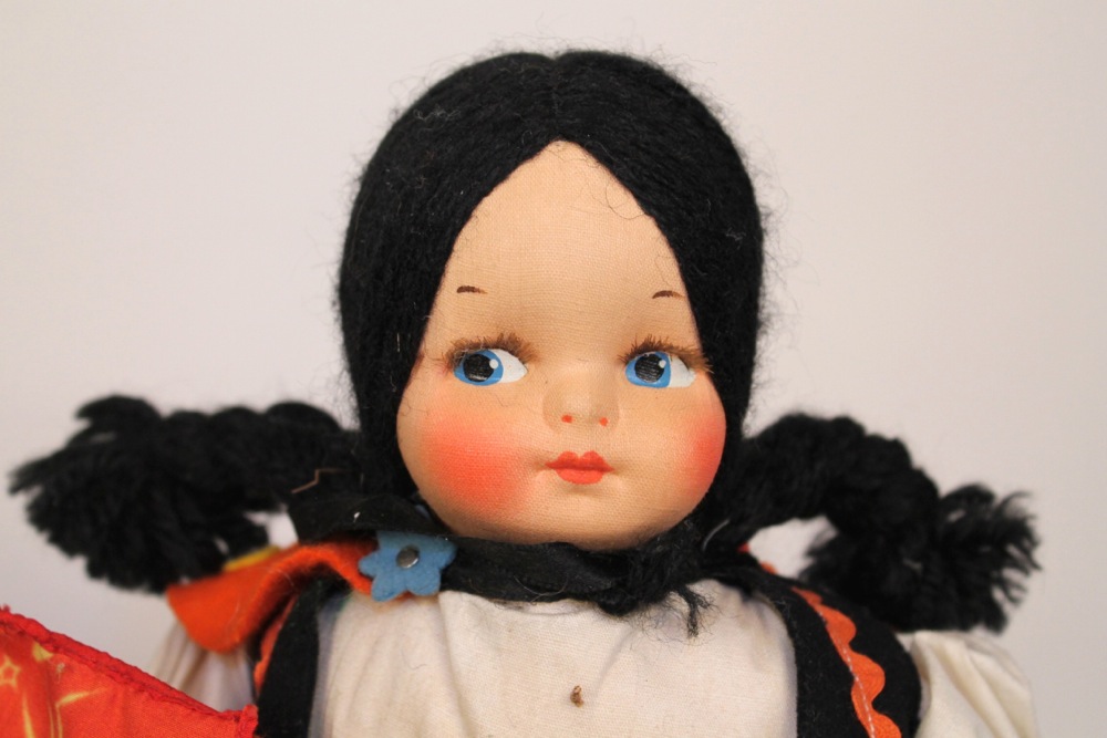 Vintage Travel Dolls and Doll Bed