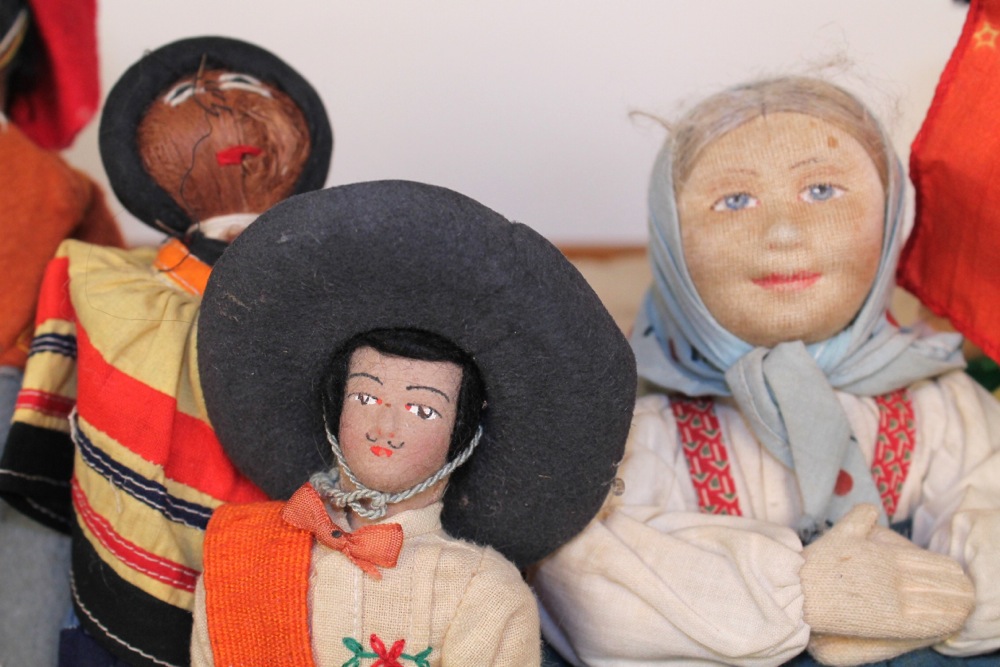 Vintage Travel Dolls and Doll Bed