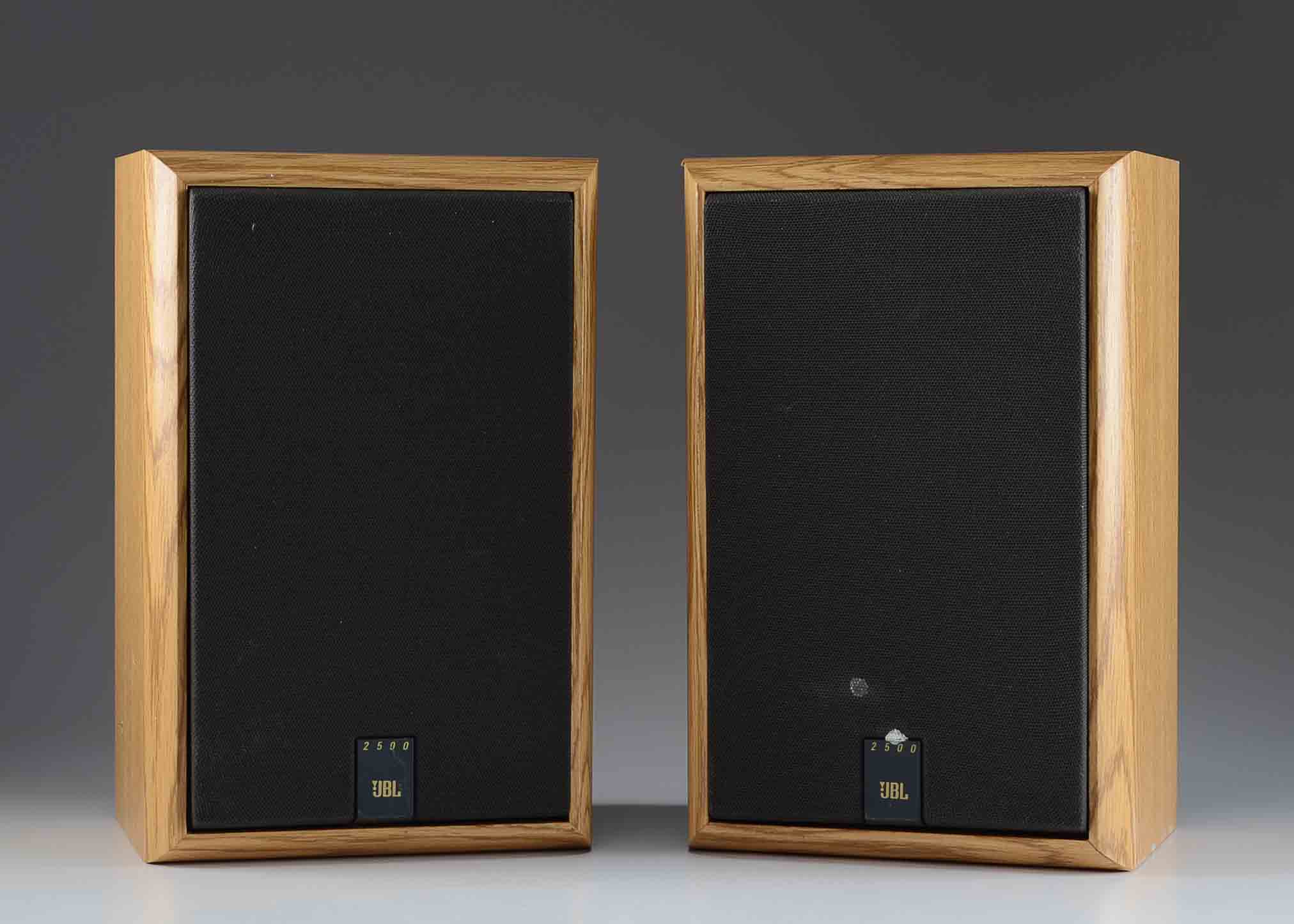 JBL 2500 Bookshelf Speakers