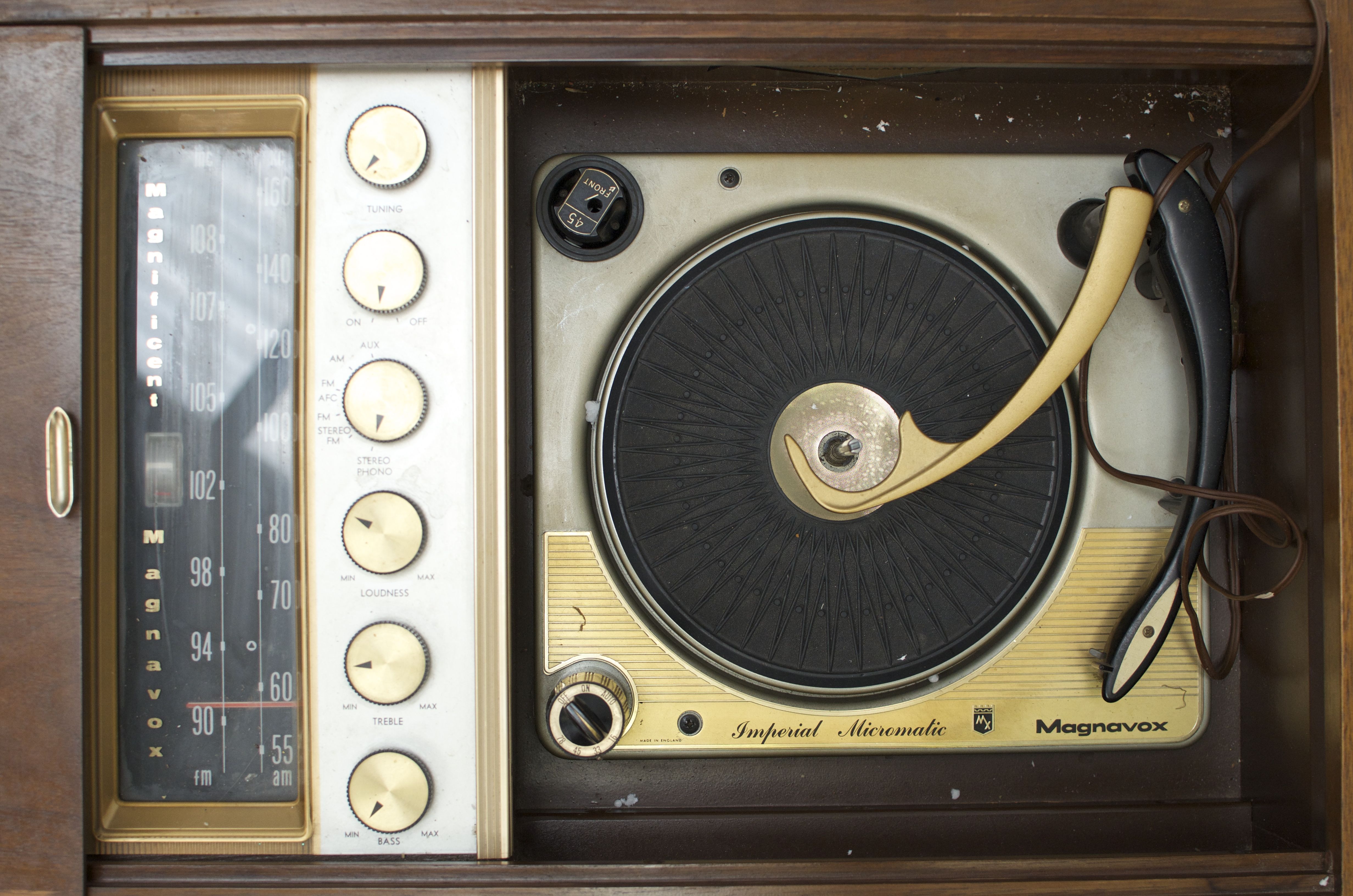 Vintage Magnavox Console Stereo Turntable Cabinet