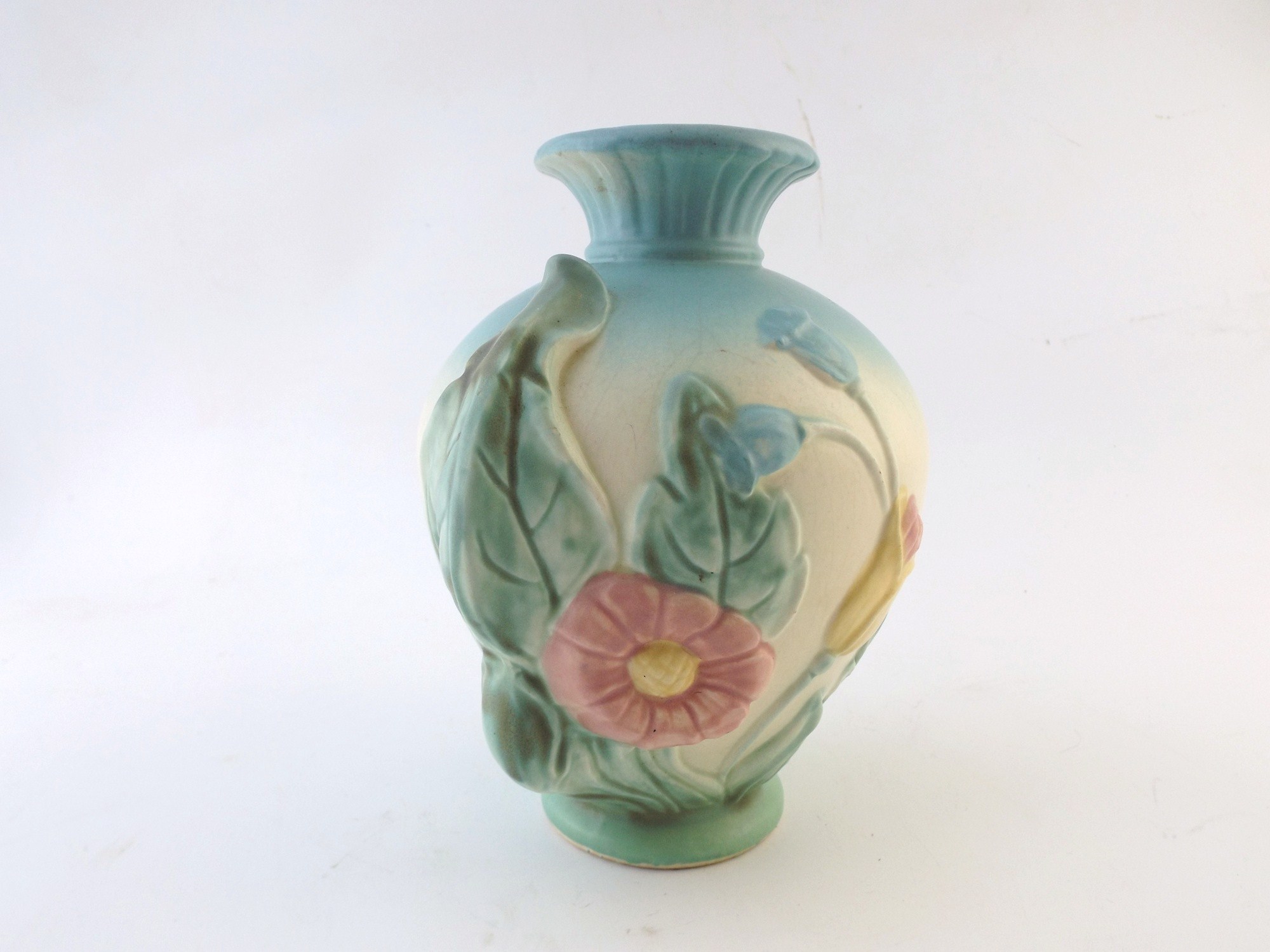 Hull Art Pottery Bow Knot Vase