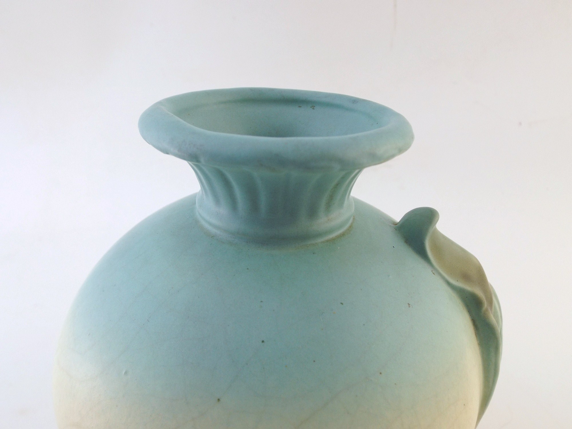 Hull Art Pottery Bow Knot Vase