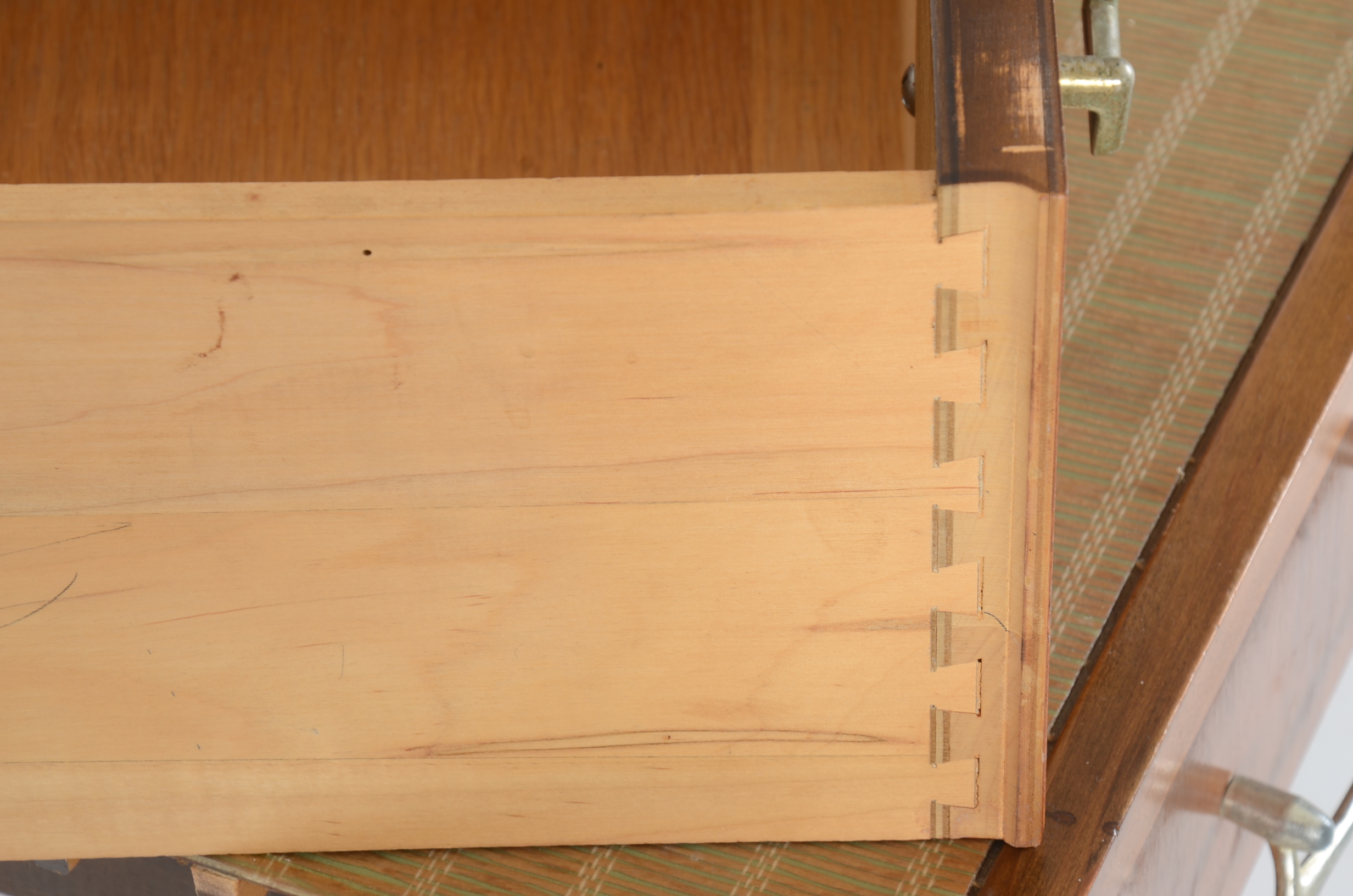 Expand-O-Matic Writing Extension Desk