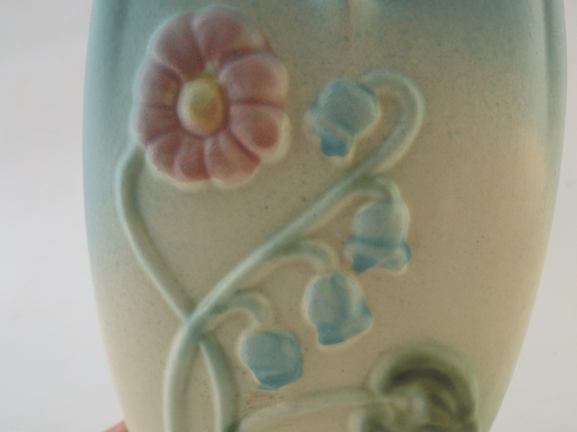 Hull Art Pottery Bow Knot Vase