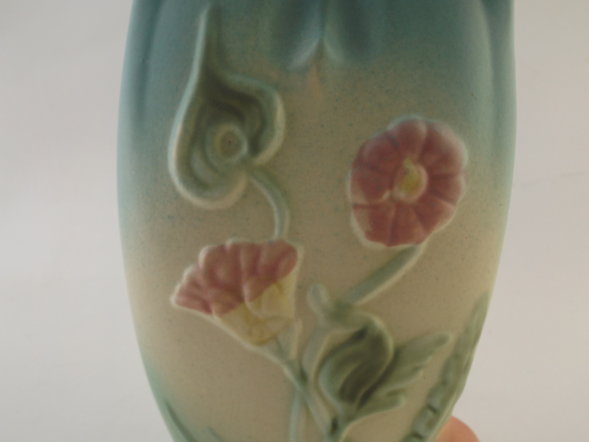 Hull Art Pottery Bow Knot Vase