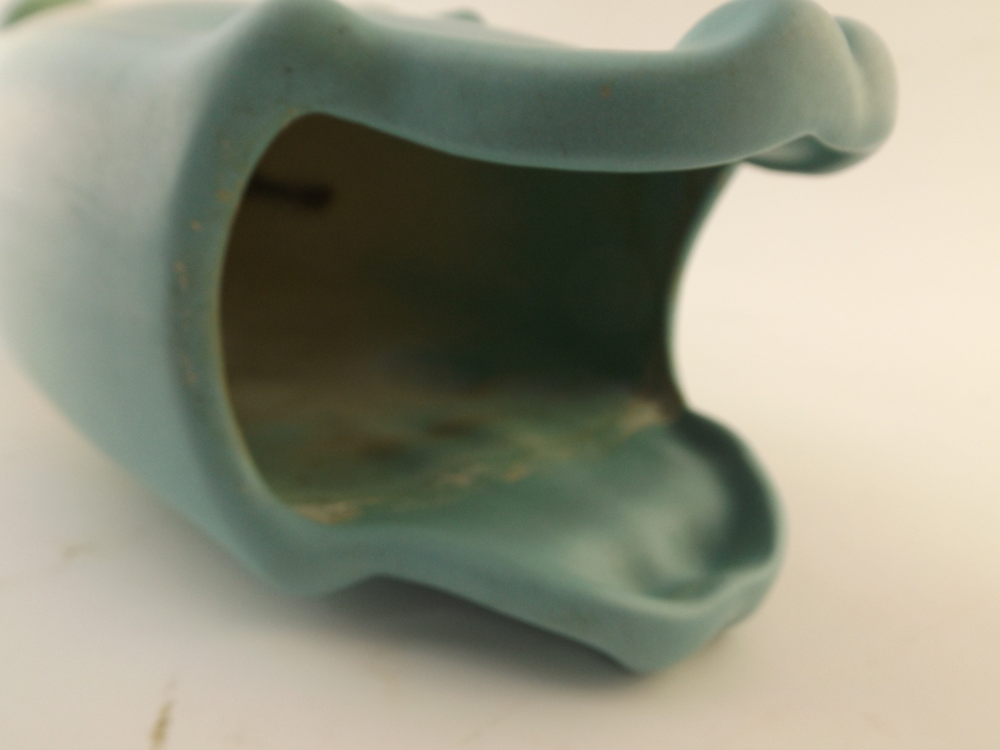 Hull Art Pottery Bow Knot Vase