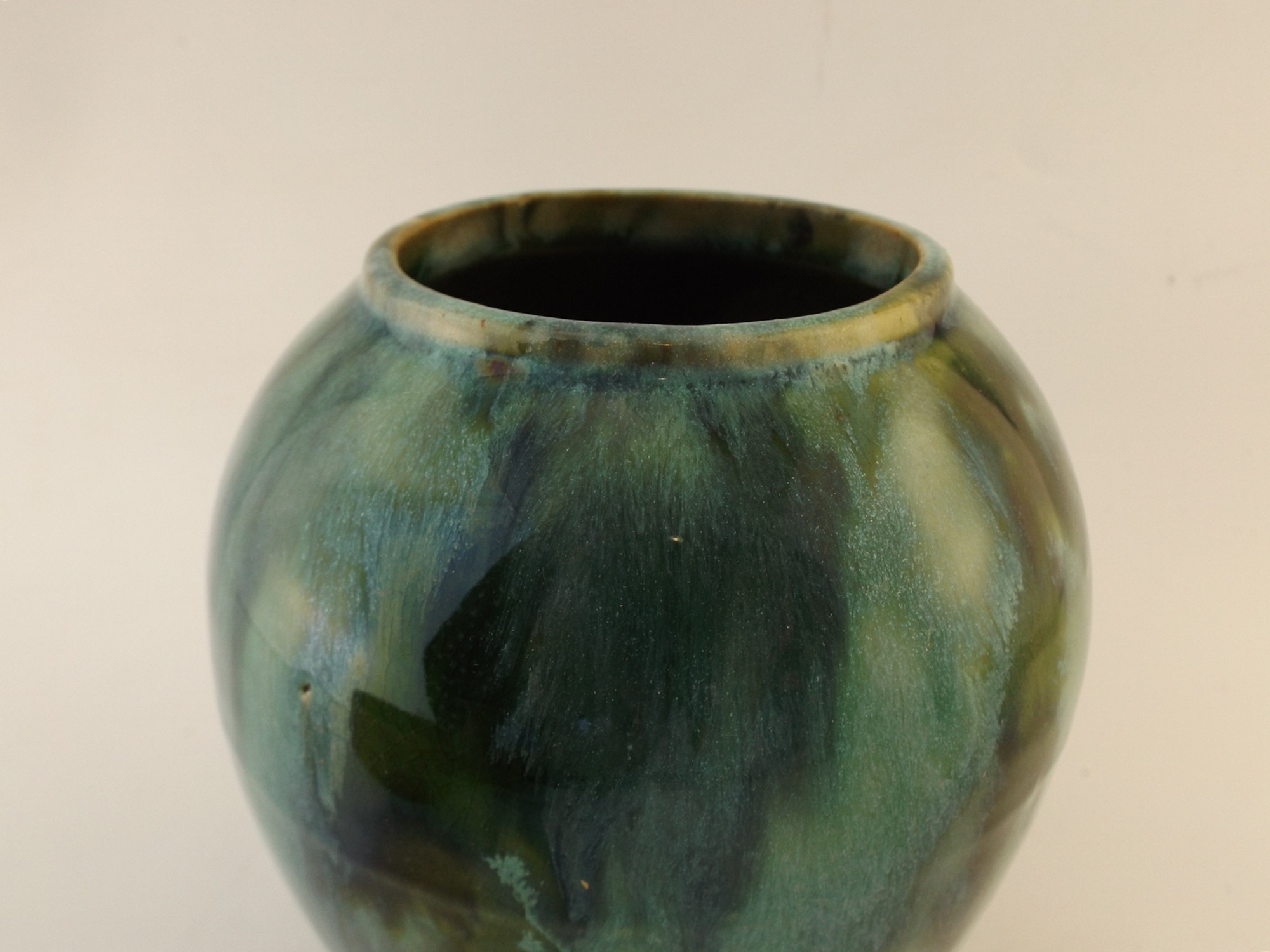 Brush McCoy Green Onyx Vase