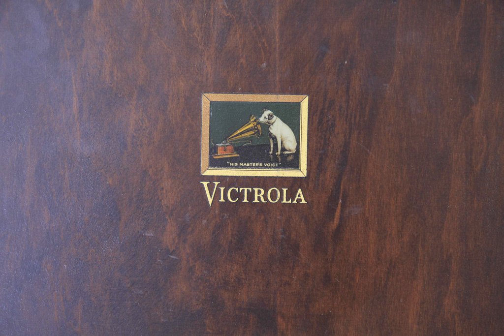 RCA Victor Radio and Victrola from 1947