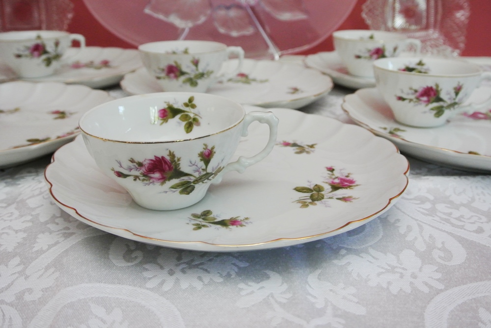 Beautiful Vintage Luncheon Serving Items