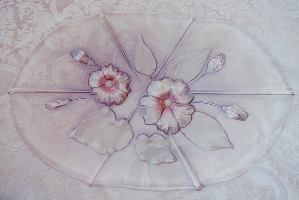 Beautiful Vintage Luncheon Serving Items