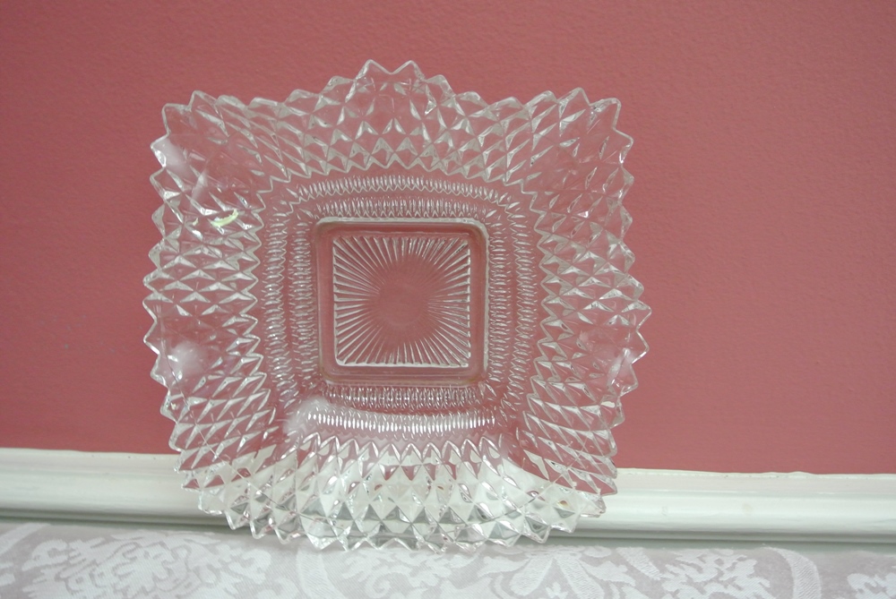 Beautiful Vintage Luncheon Serving Items