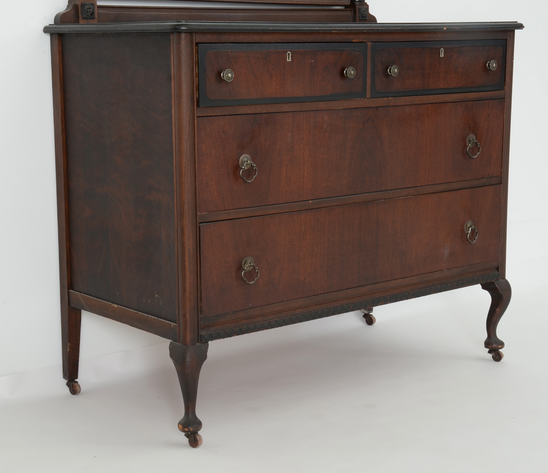 Mahogany Veneer Dresser EBTH