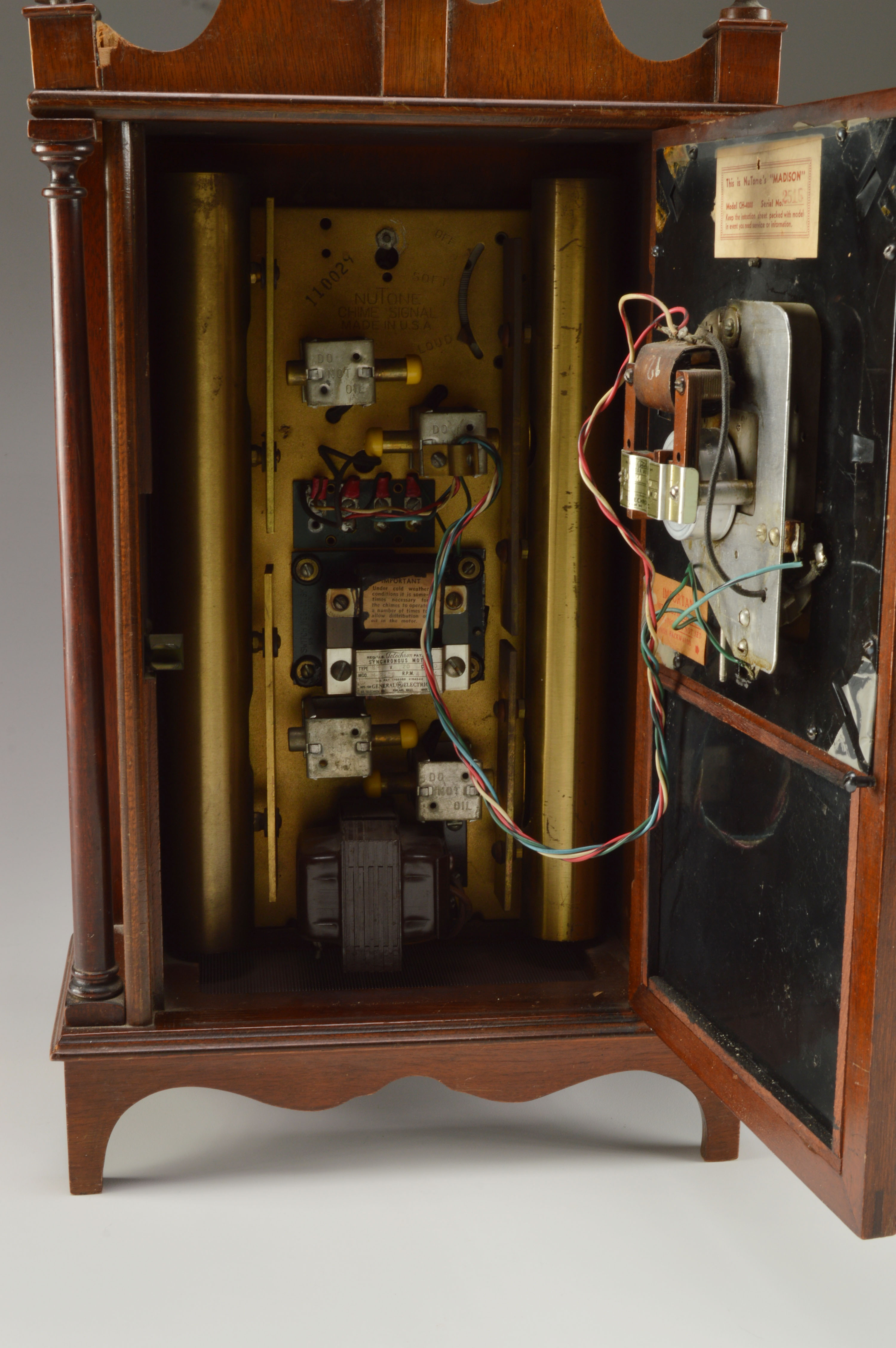 Vintage Nutone "Madison" Mantel Clock