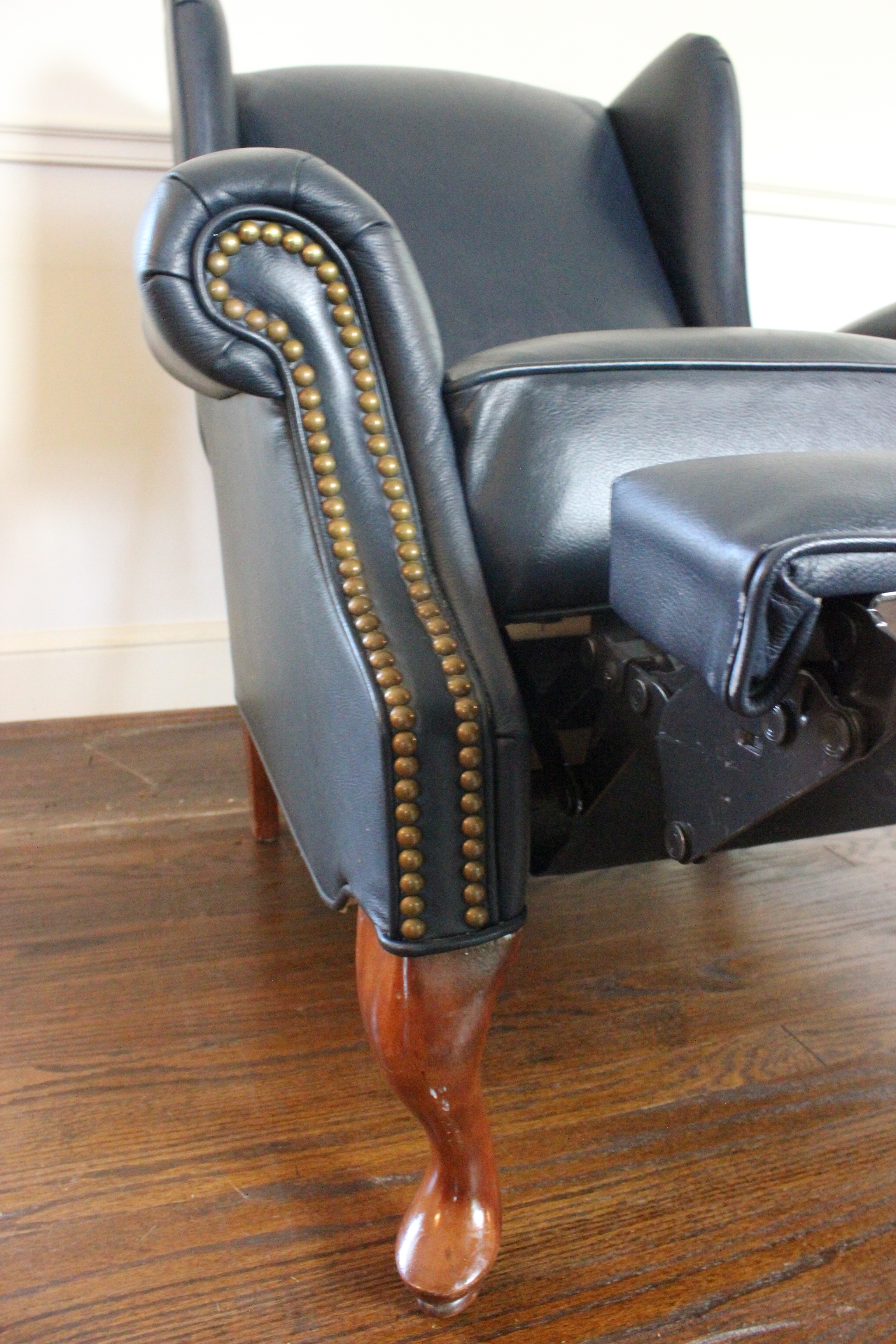 Queen Anne Style Wingback Leather Reclining Chair