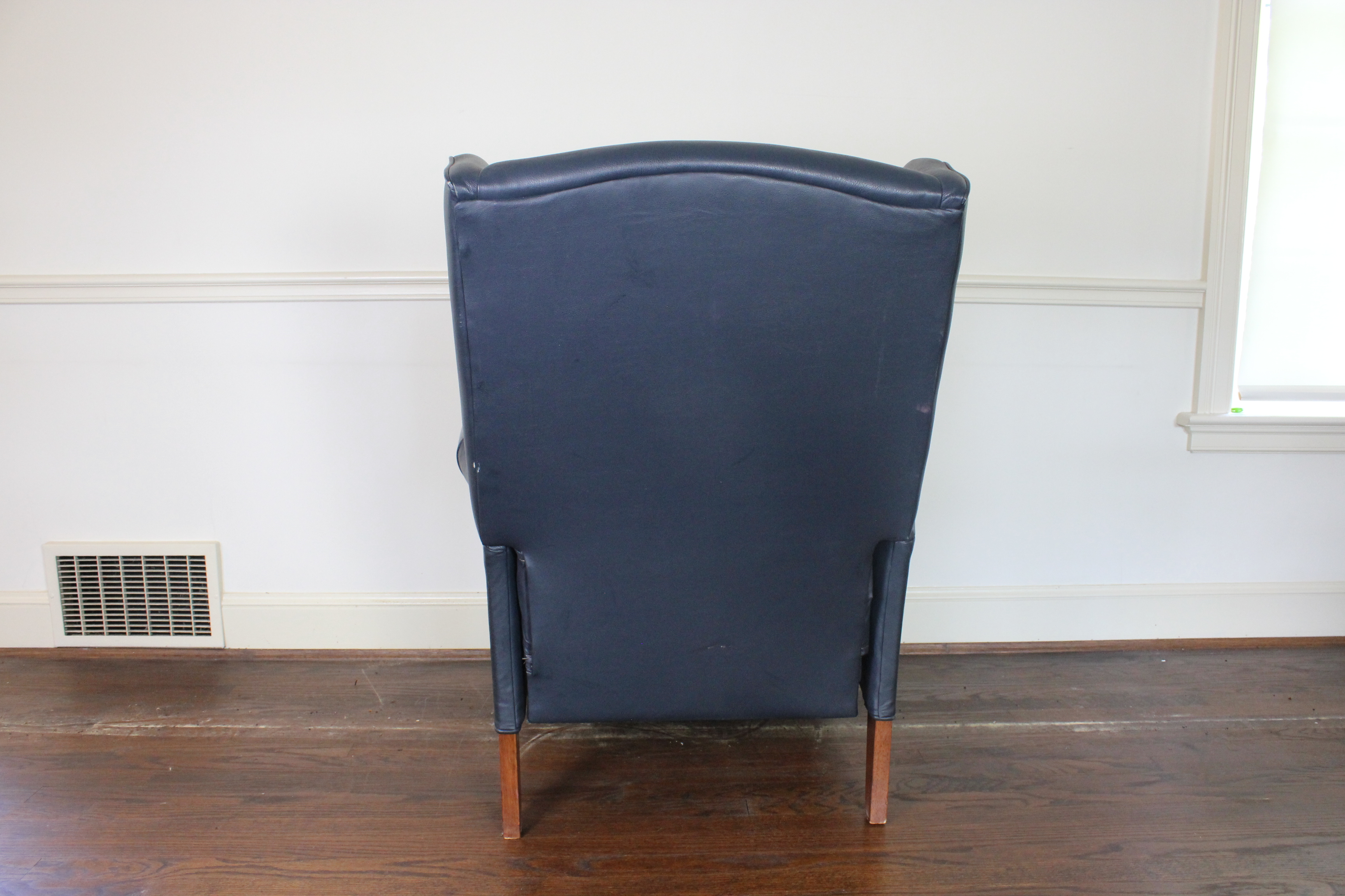 Queen Anne Style Wingback Leather Reclining Chair