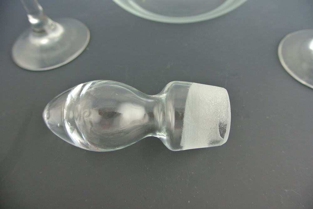 Vintage Decanter & Matching Wine Glasses With Cigarette Case