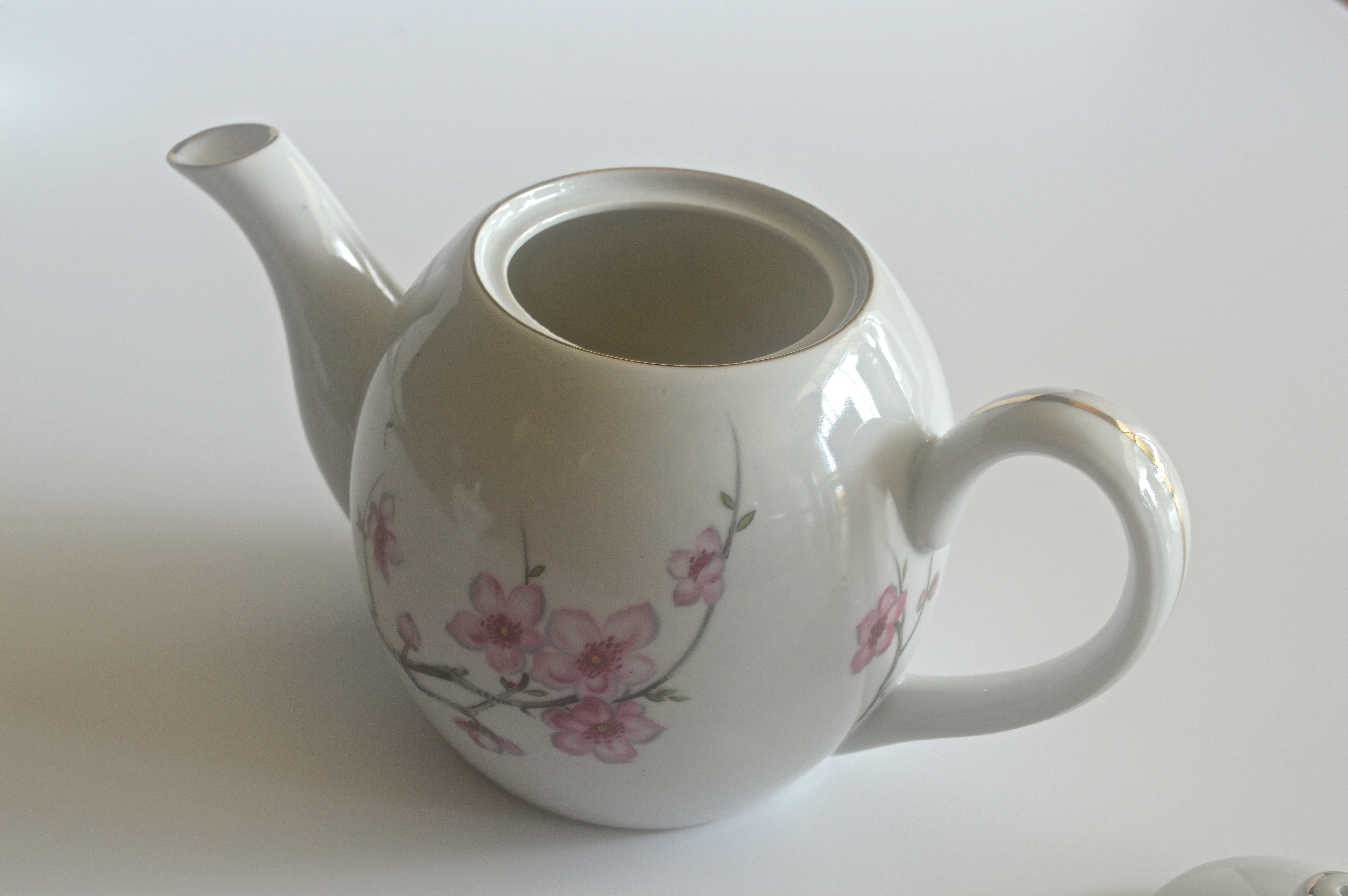 Japanese Cherry Blossom Diamond China