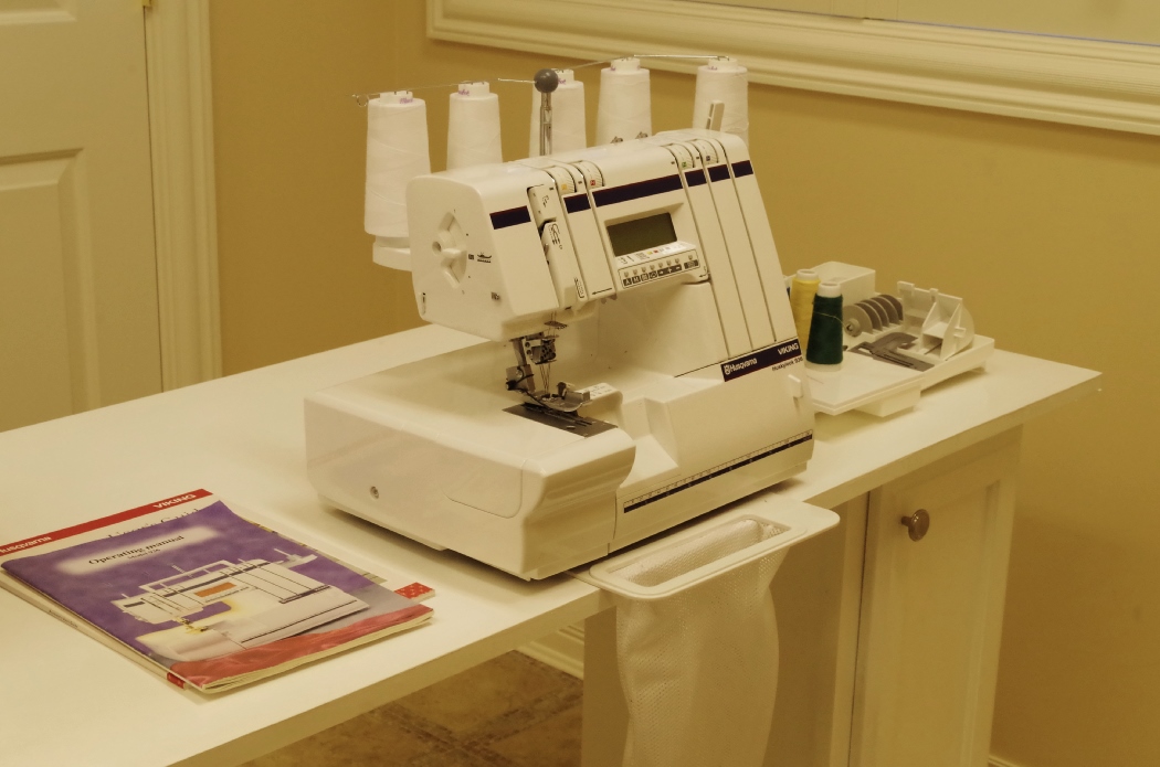 Viking Husqvarna Huskylock 936 Serger, and Supplies
