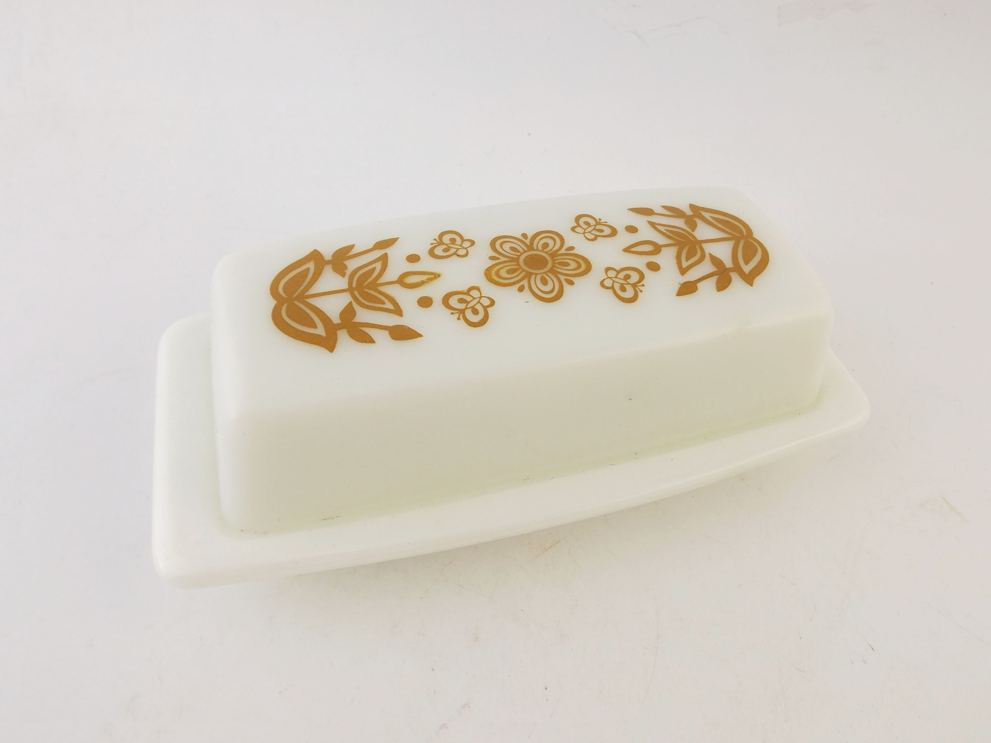 Pyrex 'Butterfly Gold' Butter Dish