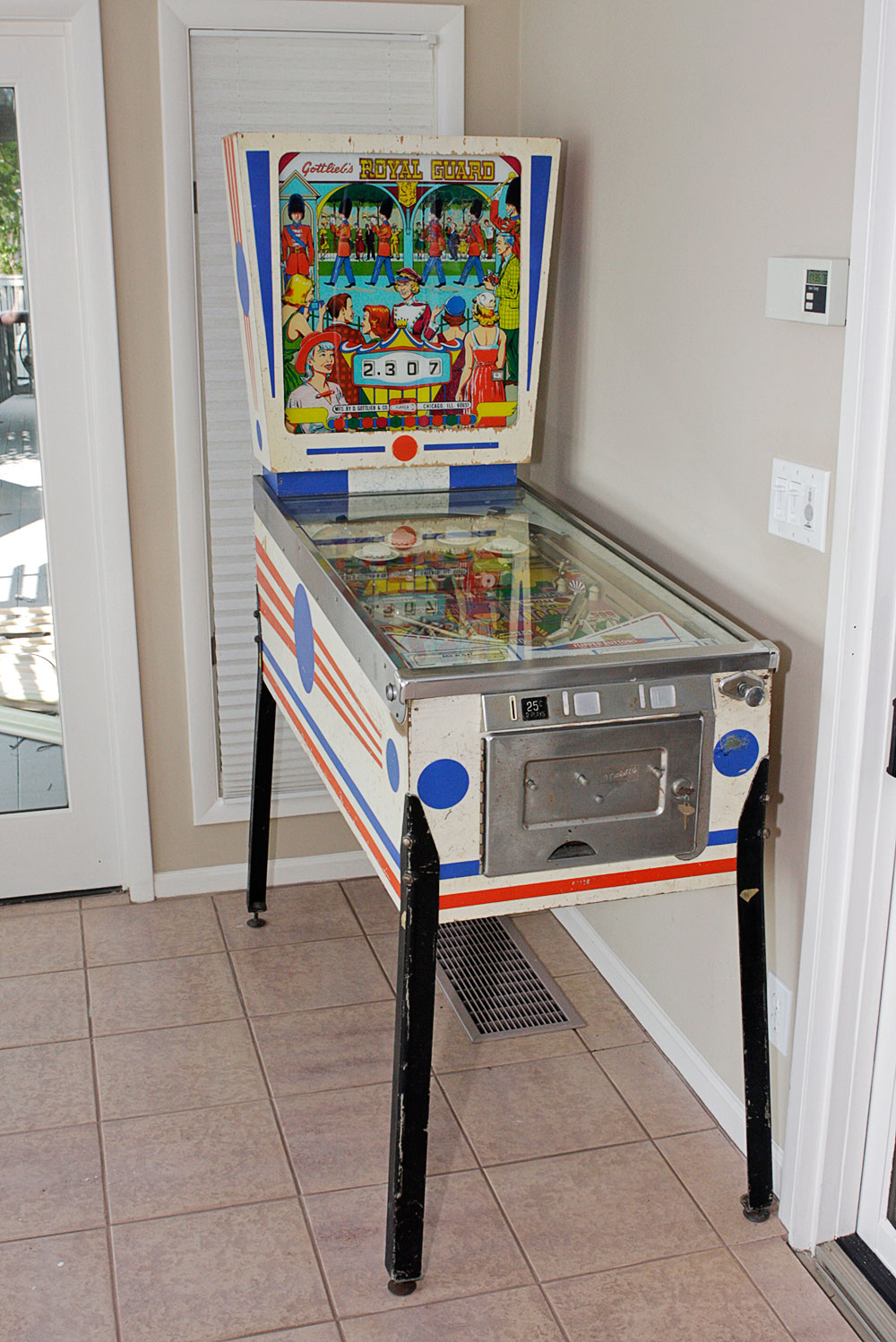 Gottlieb's Royal Guard Pinball Machine