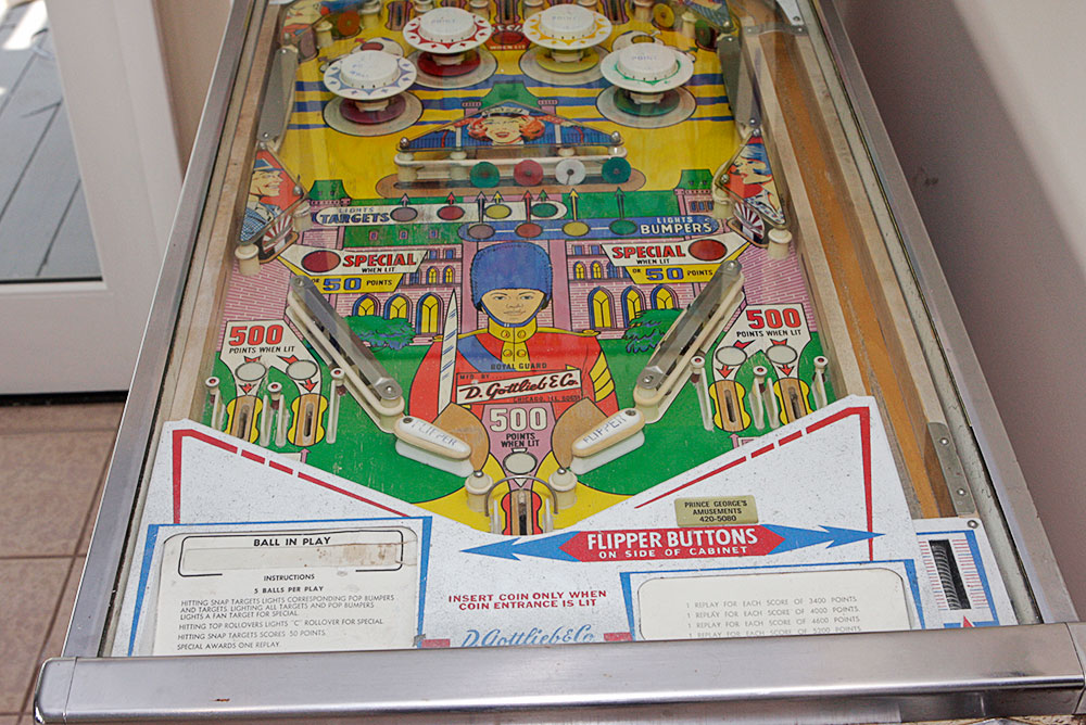 Gottlieb's Royal Guard Pinball Machine