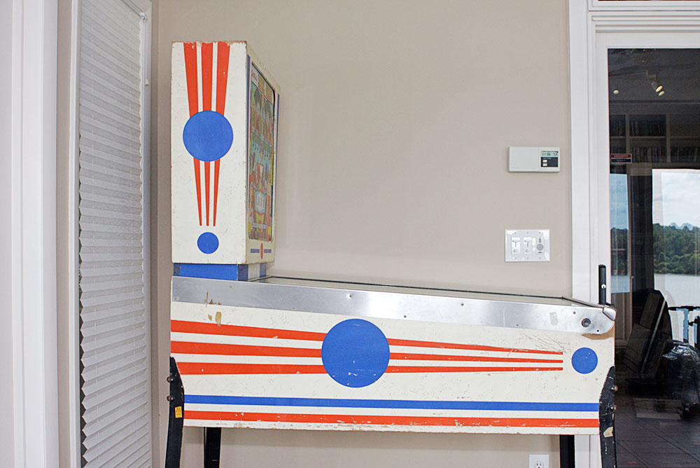 Gottlieb's Royal Guard Pinball Machine