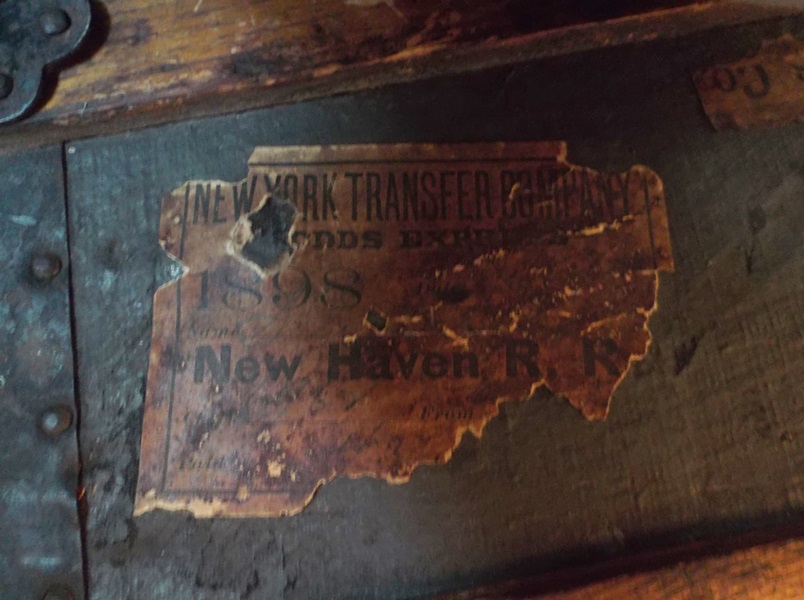 Antique Steamer Trunk 