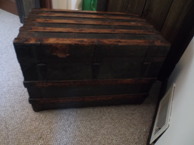 Antique Steamer Trunk 
