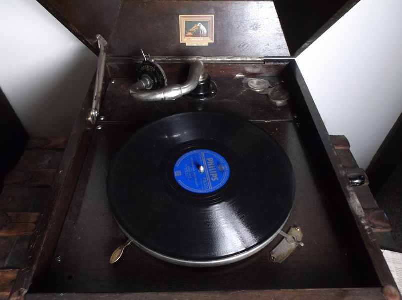 1930s "His Master's Voice" Model 103 Gramophone