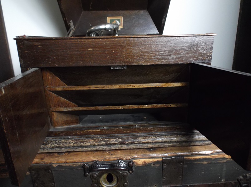 1930s "His Master's Voice" Model 103 Gramophone