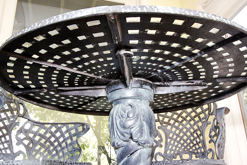 Tall Cast Aluminum Patio Table and Chairs