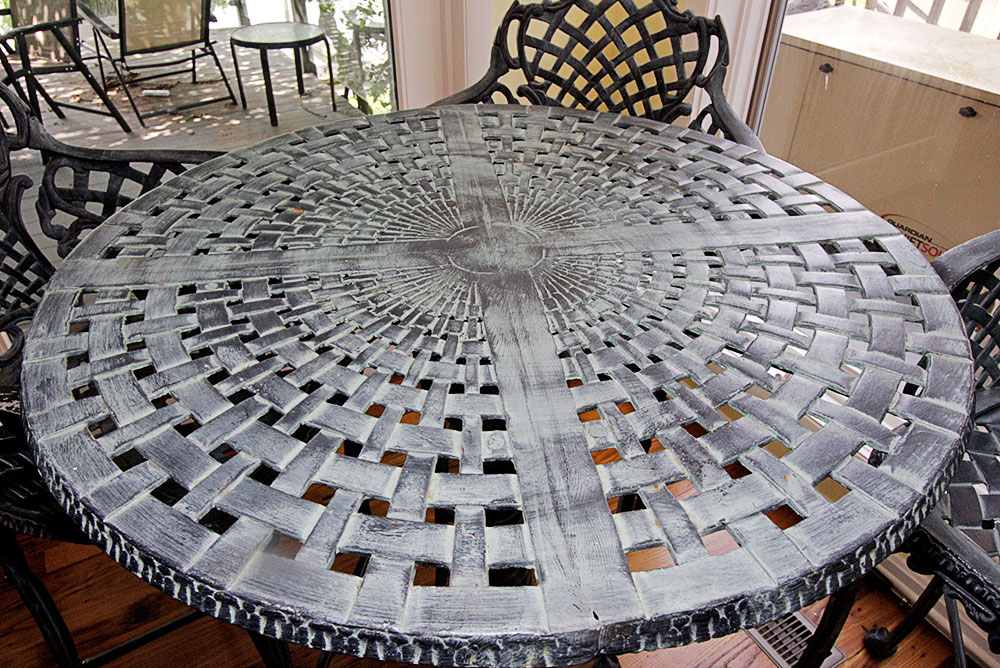 Tall Cast Aluminum Patio Table and Chairs