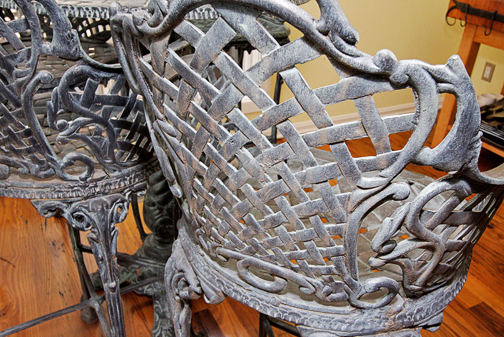 Tall Cast Aluminum Patio Table and Chairs