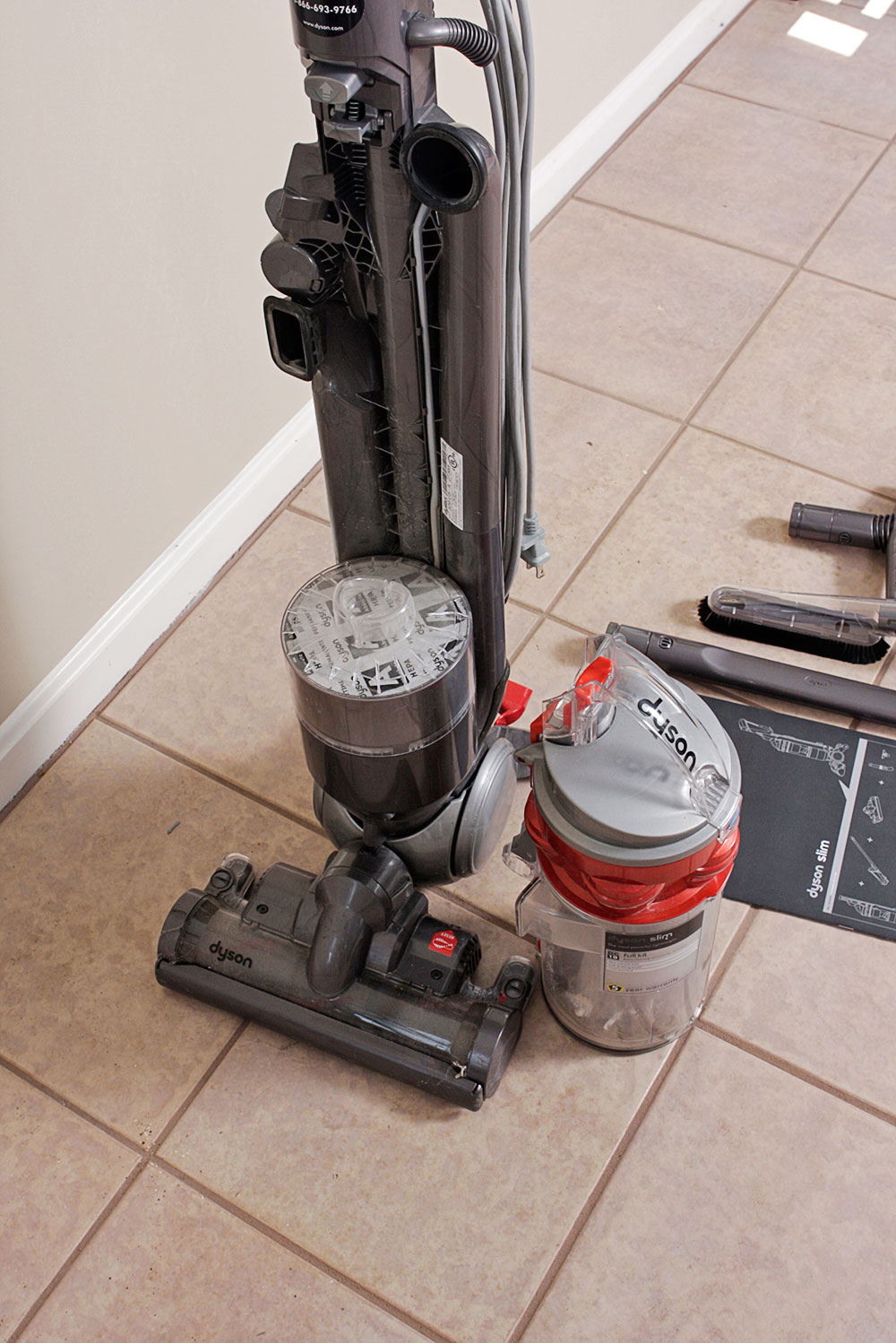 Dyson Slim DC18 Vacuum Cleaner