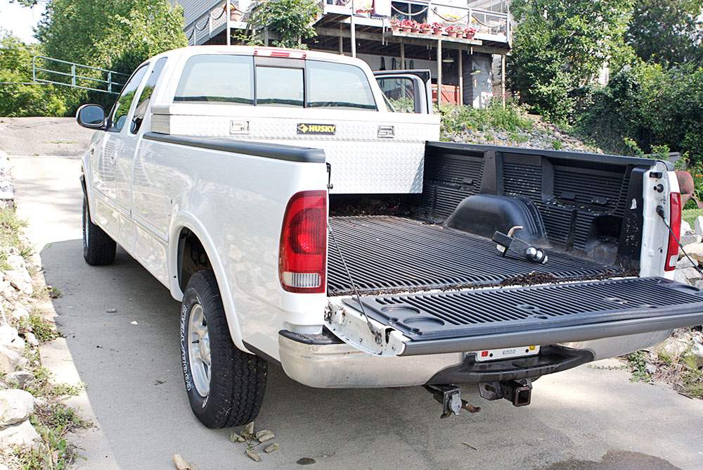 1997 Ford F150 XLT Truck with 24,000 Miles, Extended Cab, 8 Cyl