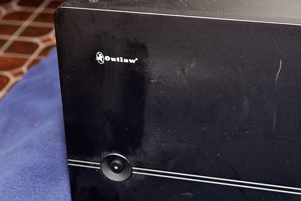 Outlaw Power Amp Model 7900