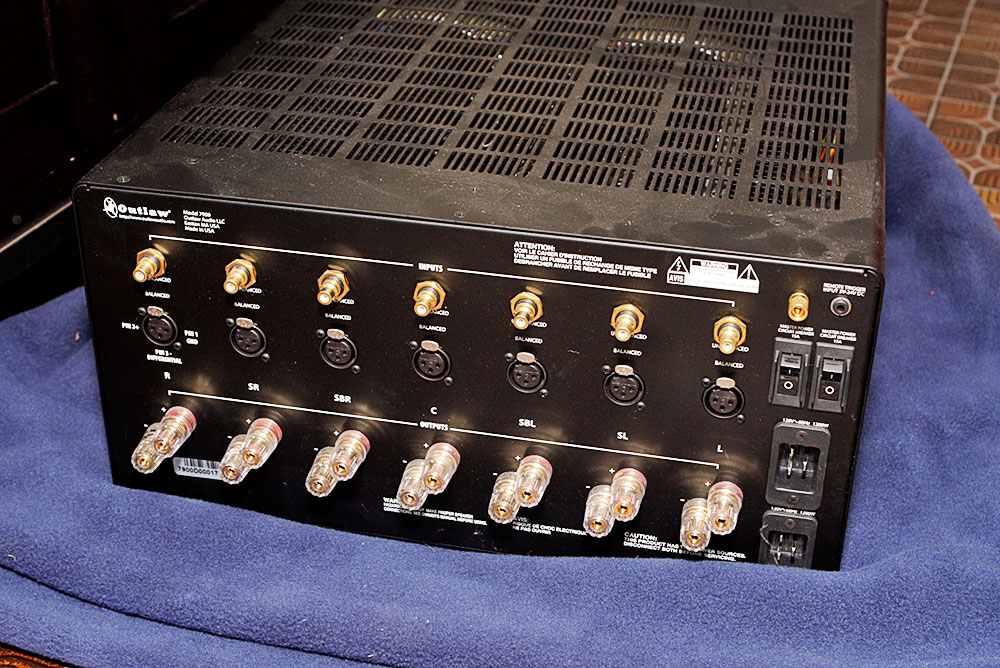 Outlaw Power Amp Model 7900