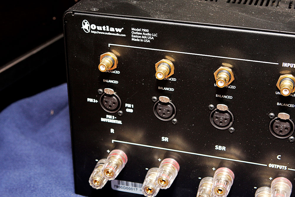 Outlaw Power Amp Model 7900