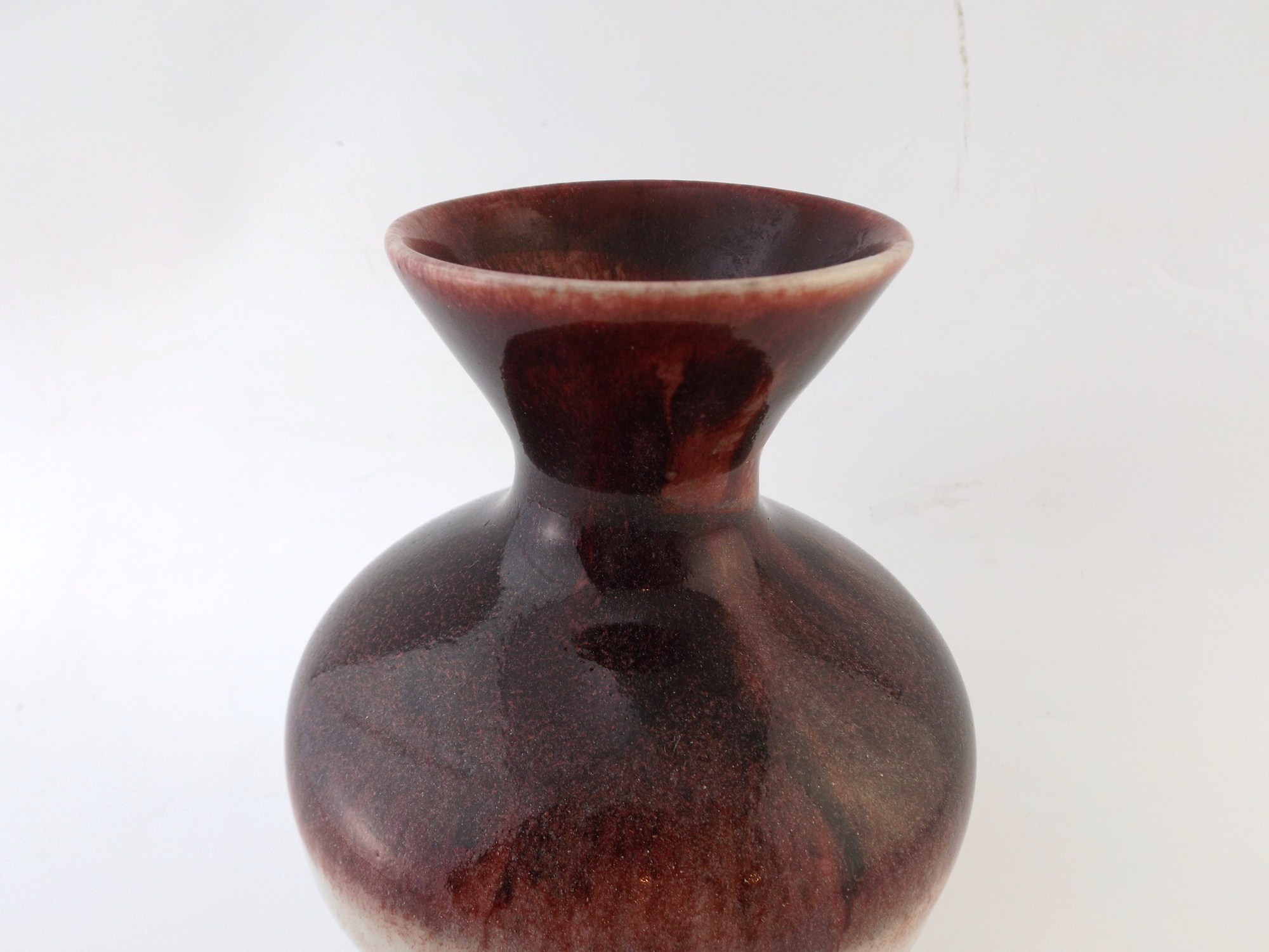 Signed Douglas Ferguson Pigeon Forge Vase