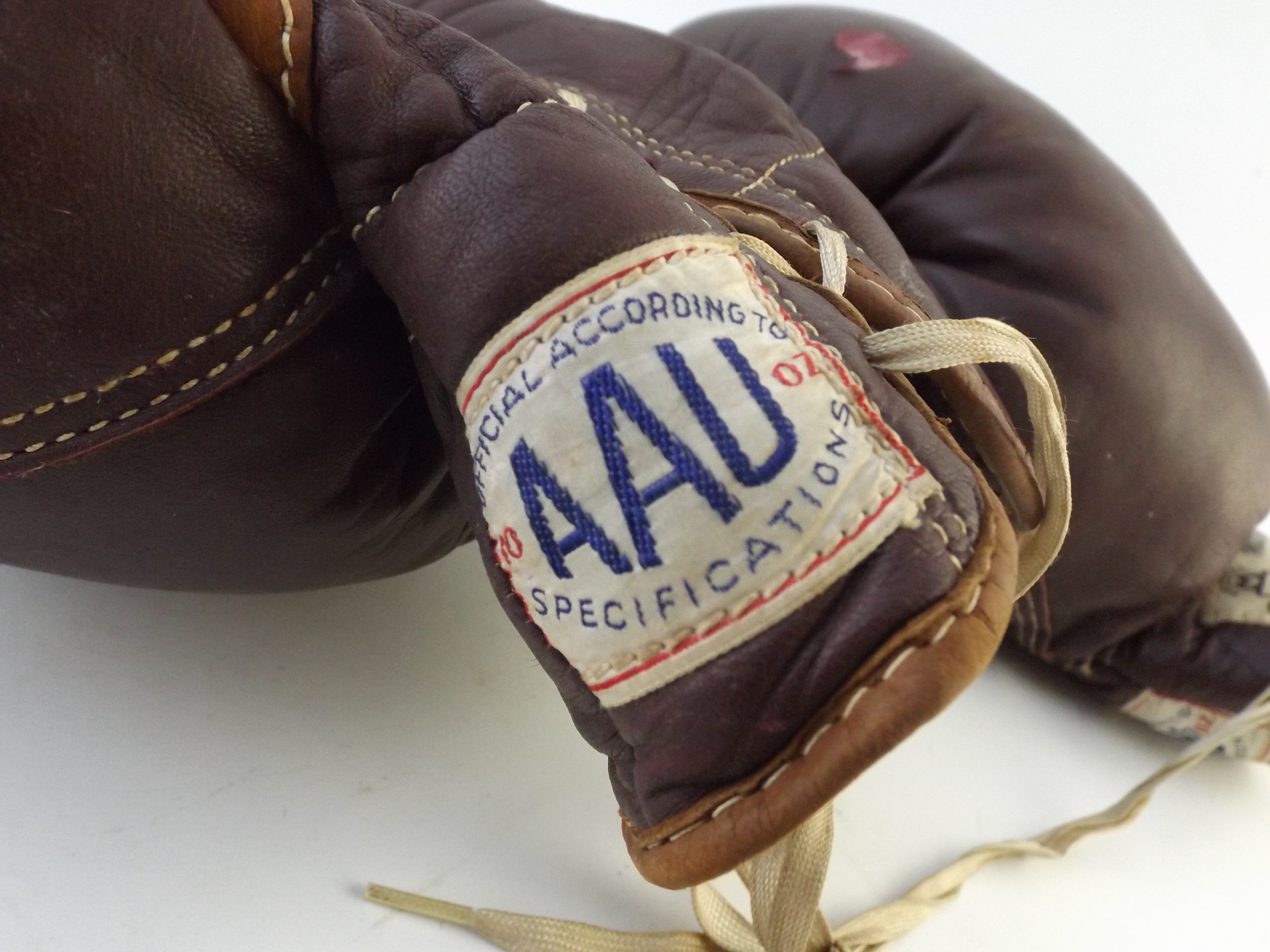 MacGregor Goldsmith Golden Gloves