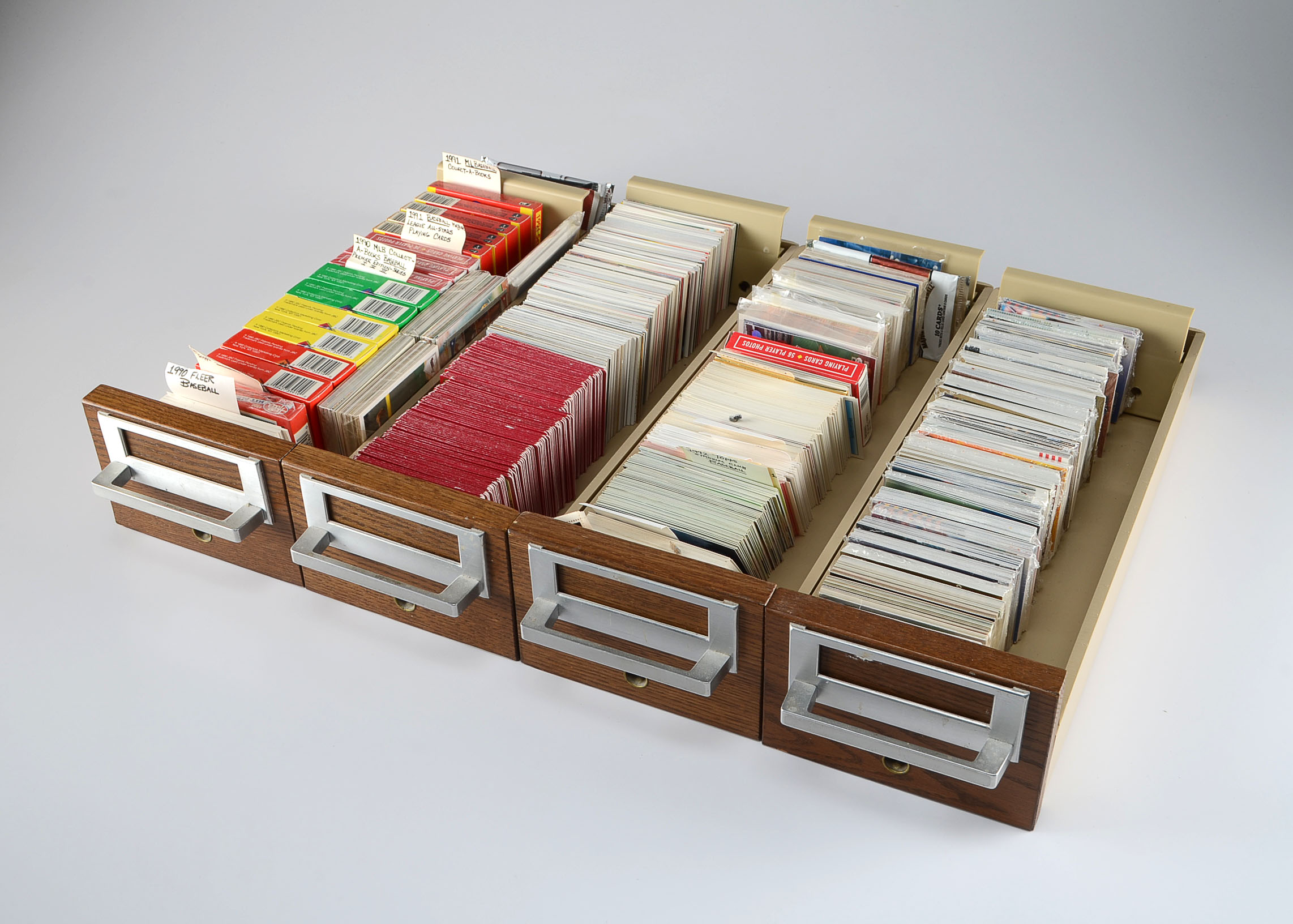 Mixed Collectible Sports Baseball Card Lot