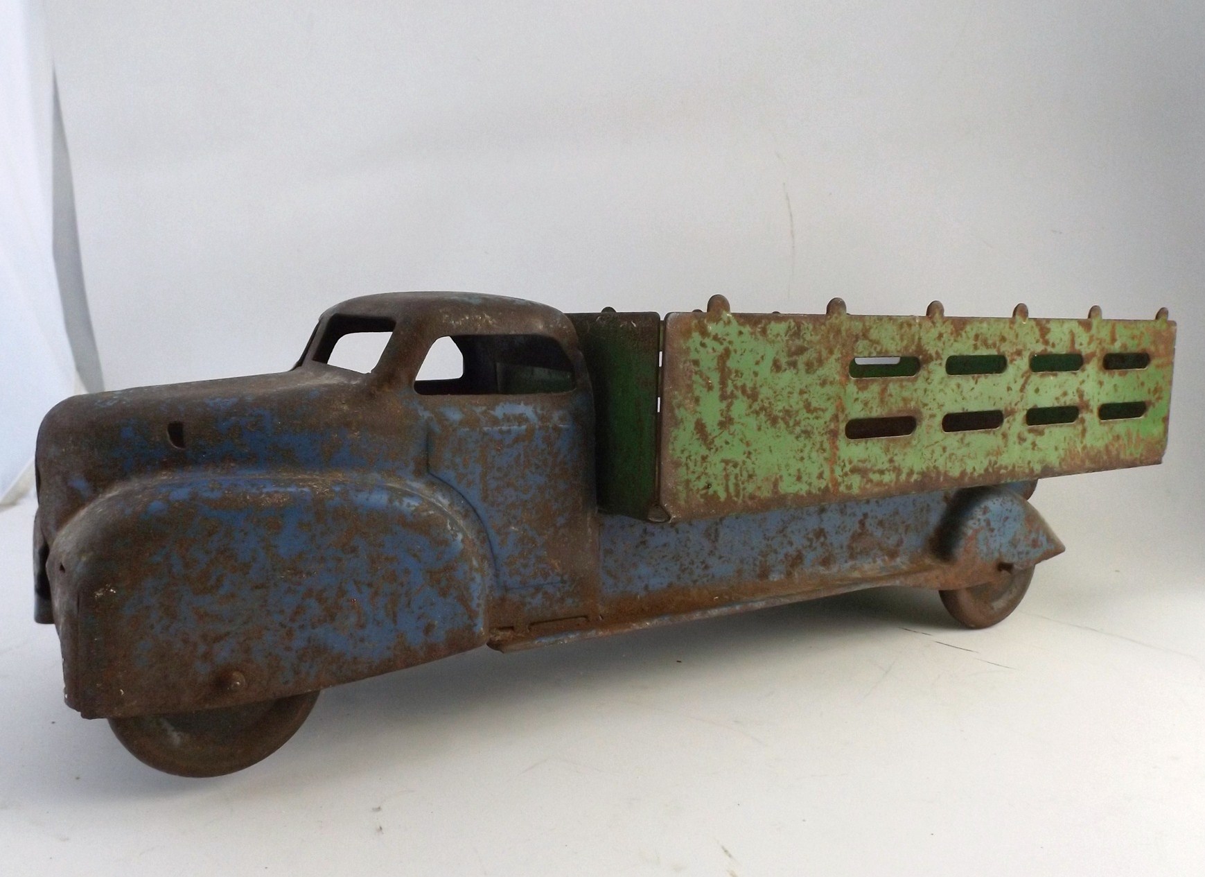 Vintage 1930s Painted Metal Farm Stake Truck