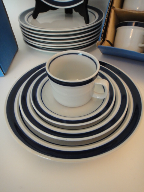 MSI Monterrey Blue Stoneware