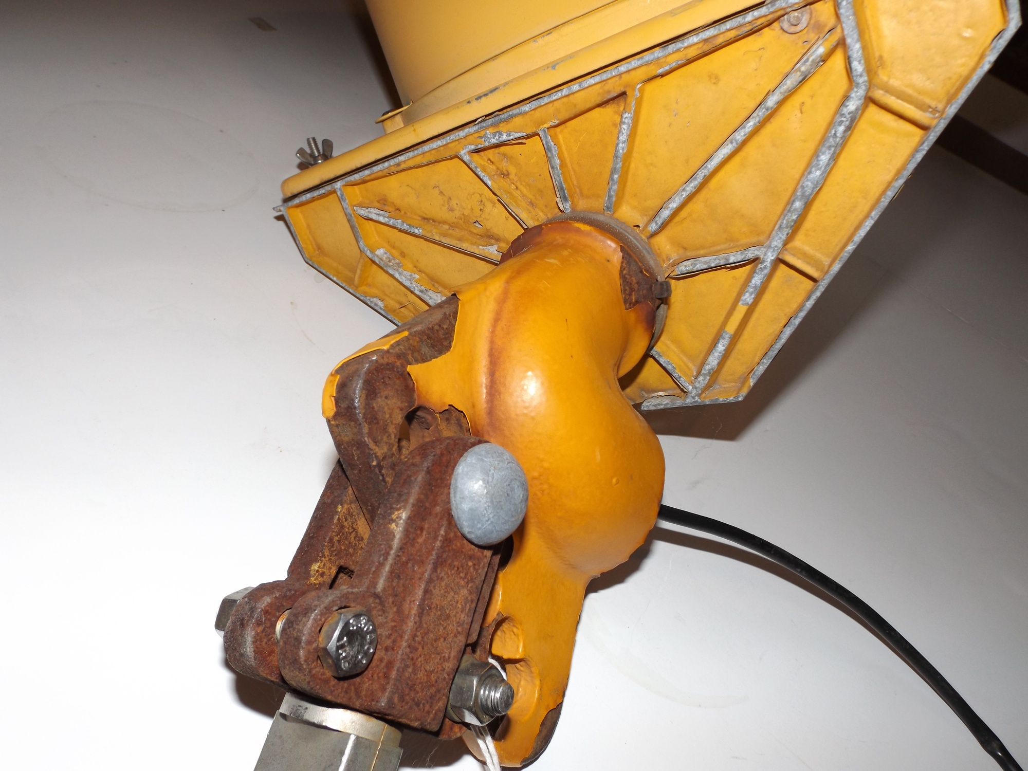 Traffic Stoplight Wired with Special Lighted Effects