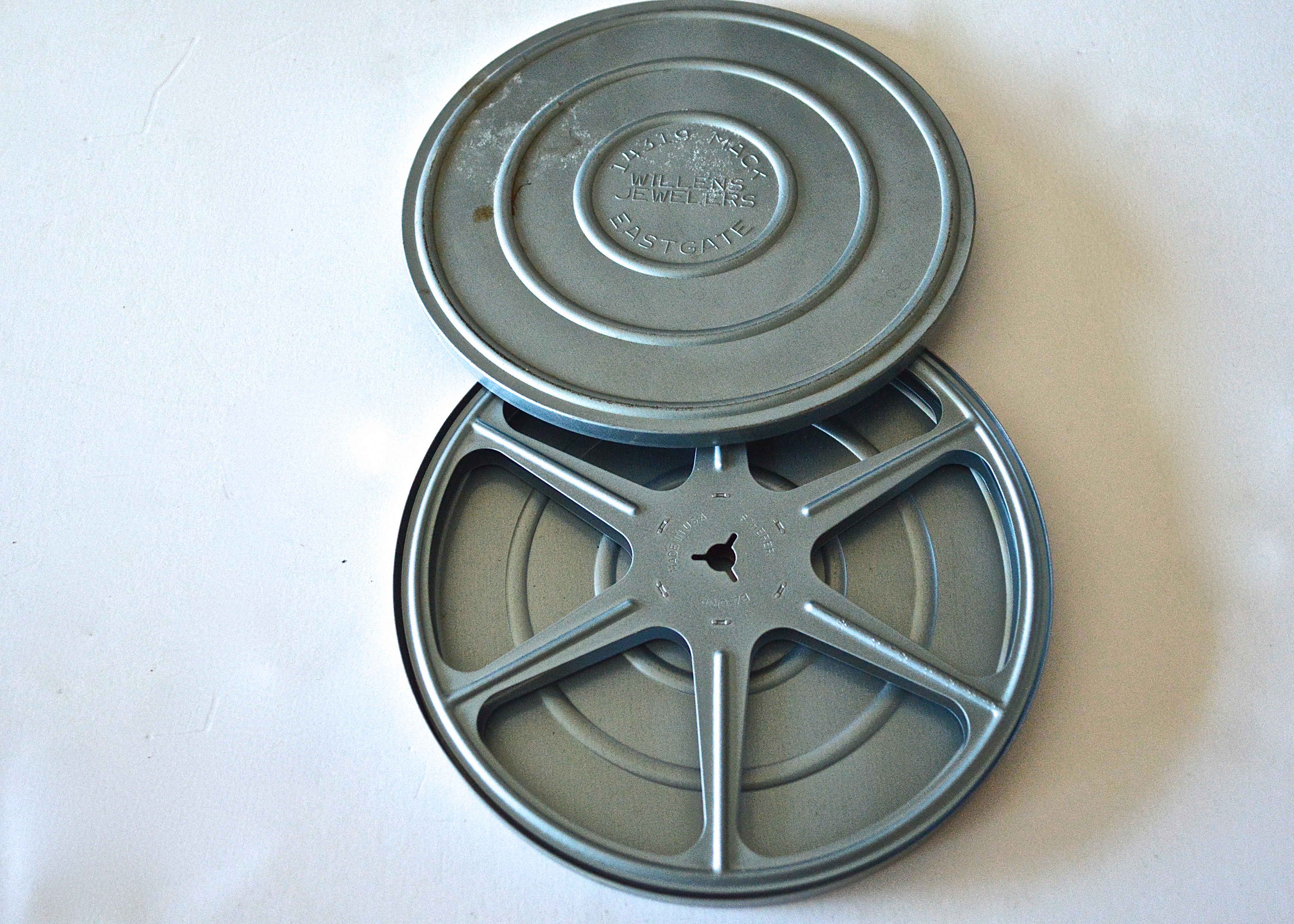 Keystone Brightbeam K70 Film Movie Projector With Movie Films