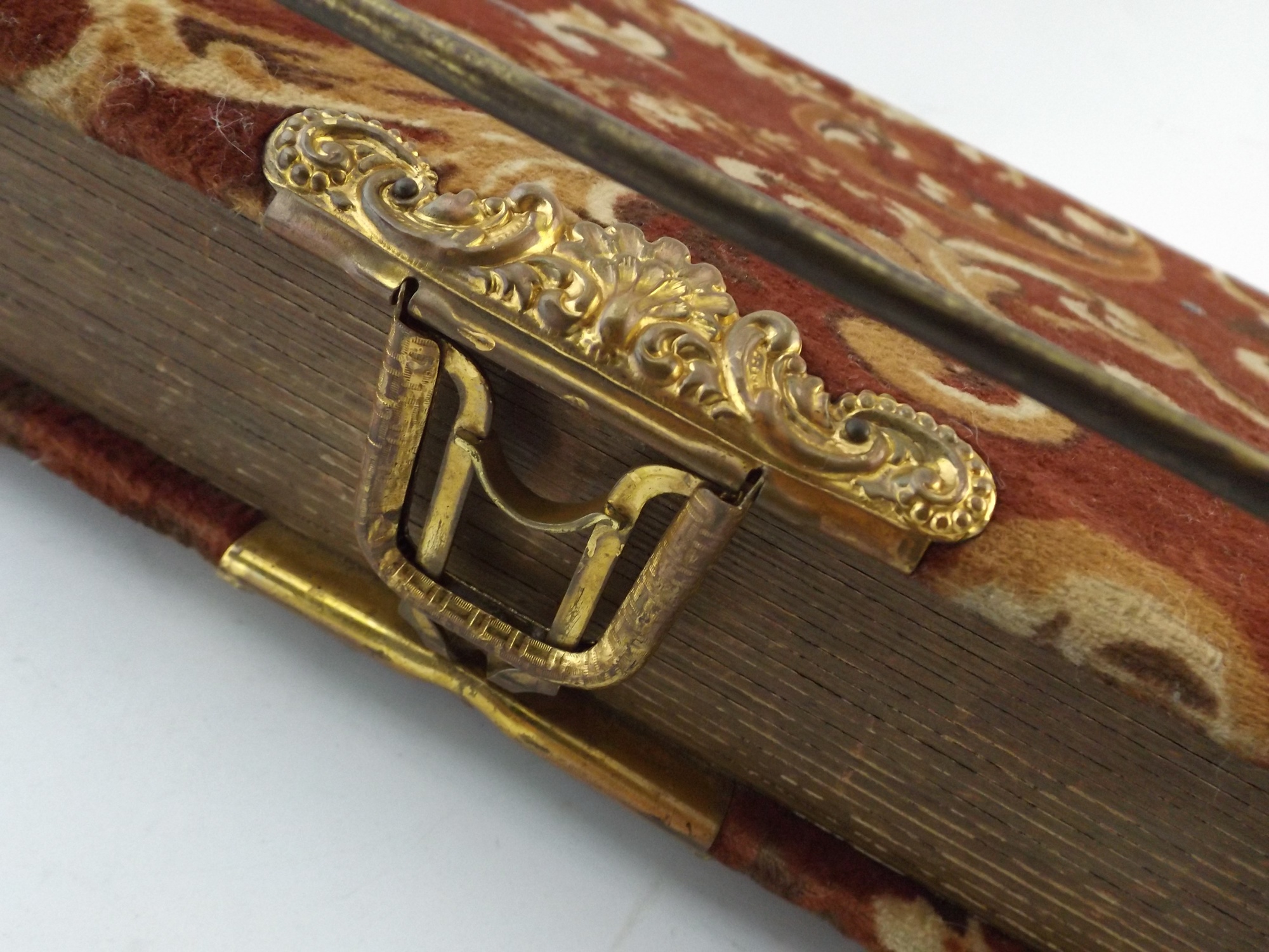 Victorian Velvet-Covered Scrapbook