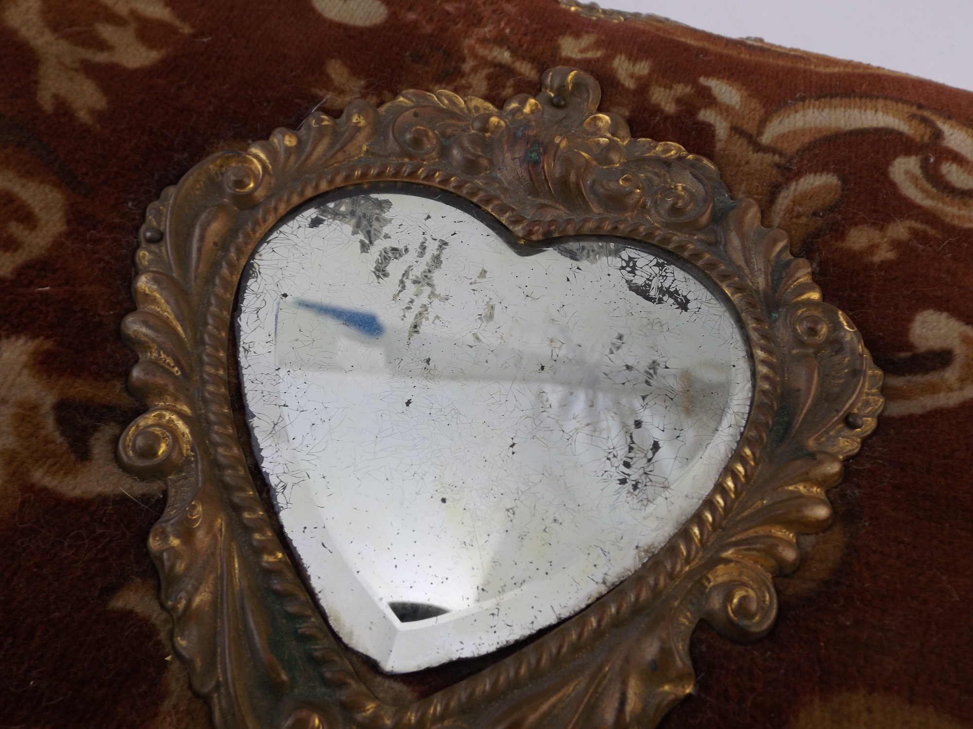 Victorian Velvet-Covered Scrapbook